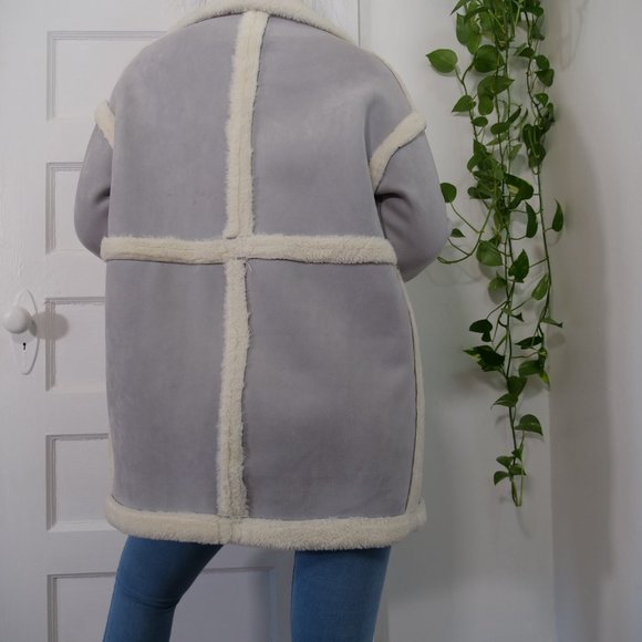 Colorblock pastel blue faux fur coat. Size: US S/XS Very soft and warm - Picture 5 of 14